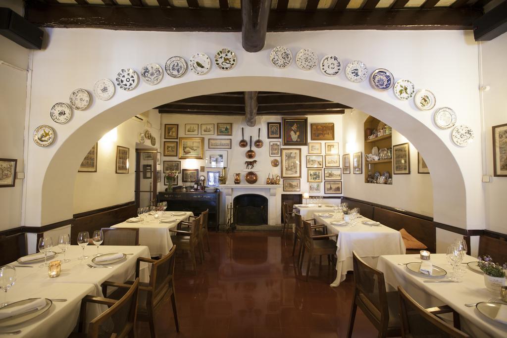 Hostal De La Placa Cabrils Exteriér fotografie